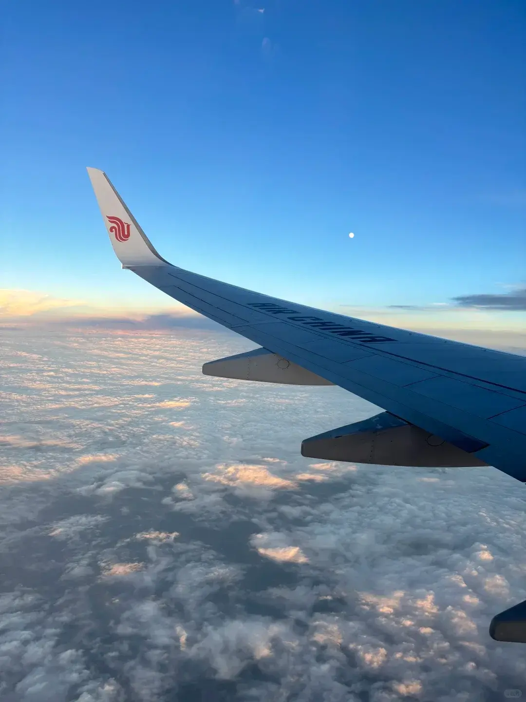 酒店睡到自然醒-退房-前往哈利法塔打卡（晚餐）-送机