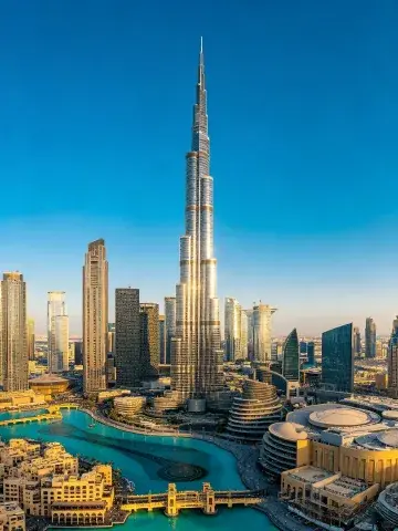 酒店睡到自然醒-退房-迪拜相框-逛dubai mall ，前往哈利法塔打卡（晚餐）-送机