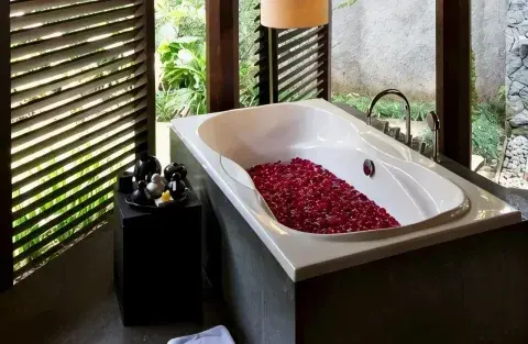 中午退房后换乌布酒店